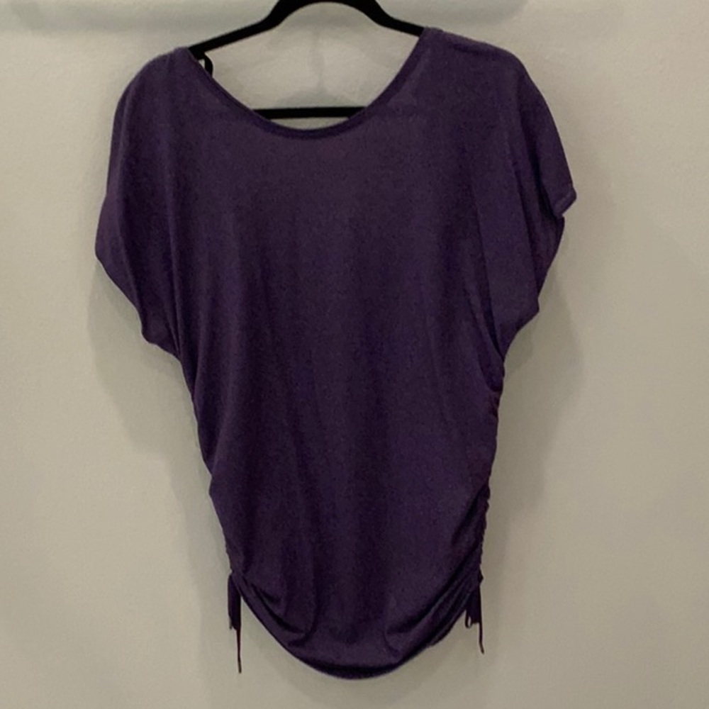 Lululemon women’s short sleeve shirt